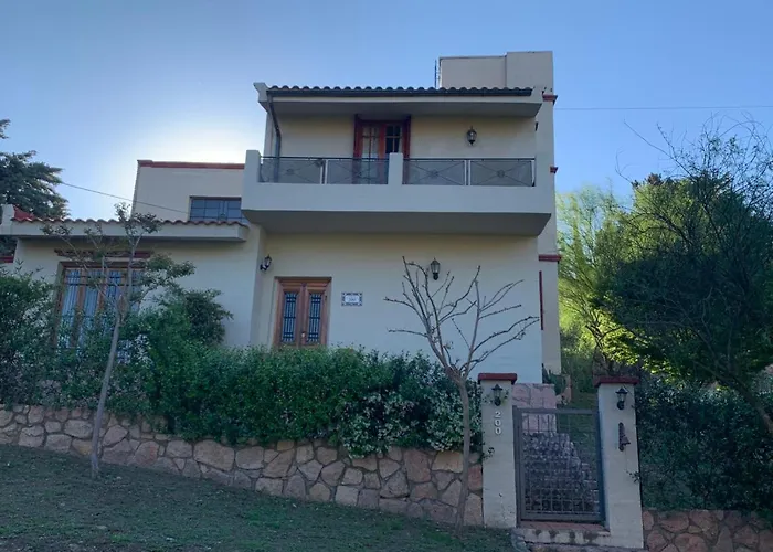 Hermosa Casa De Veraneo Con Pileta